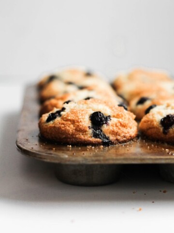 Big Bakery Style Blueberry Muffins