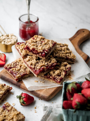 Brown Butter Strawberry Oatmeal Crumb Bars