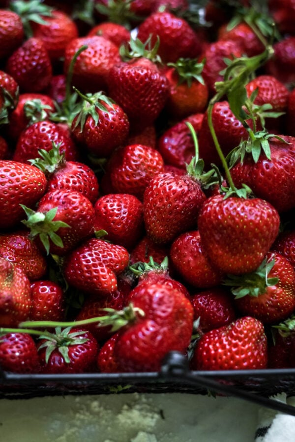 Sunken Strawberry Cake