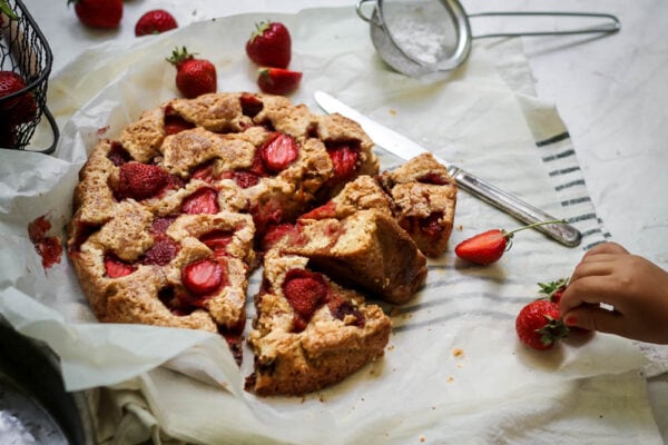 Sunken Strawberry Cake