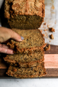 easy-classic-banana-bread-7