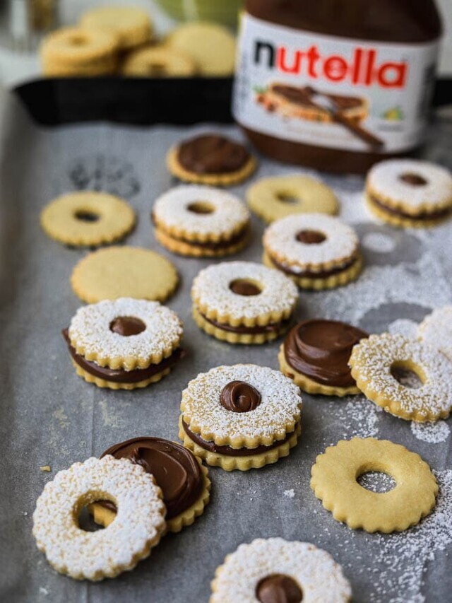 Sandwich Cookies with Nutella