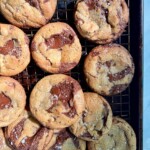 brown-butter-chocolate-chunk-cookies-with-toffee