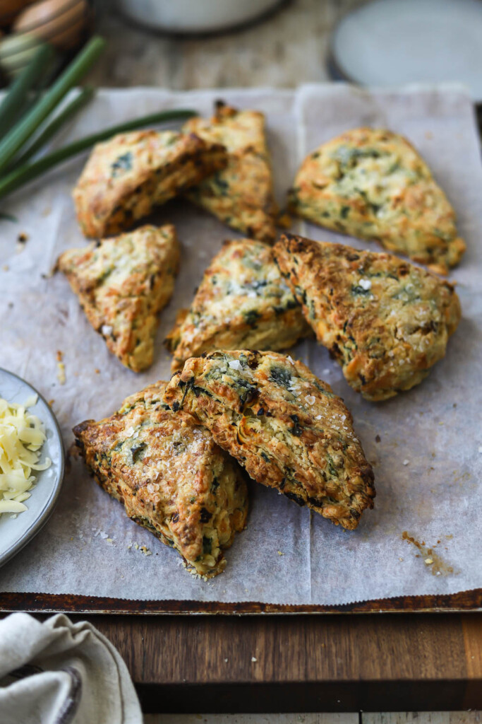 sundried-tomato-scallion-and-cheddar-scones-12