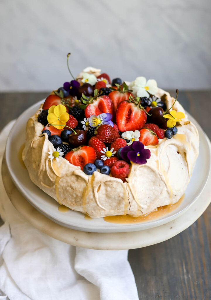 pavlova-with-berries-and-cream-3